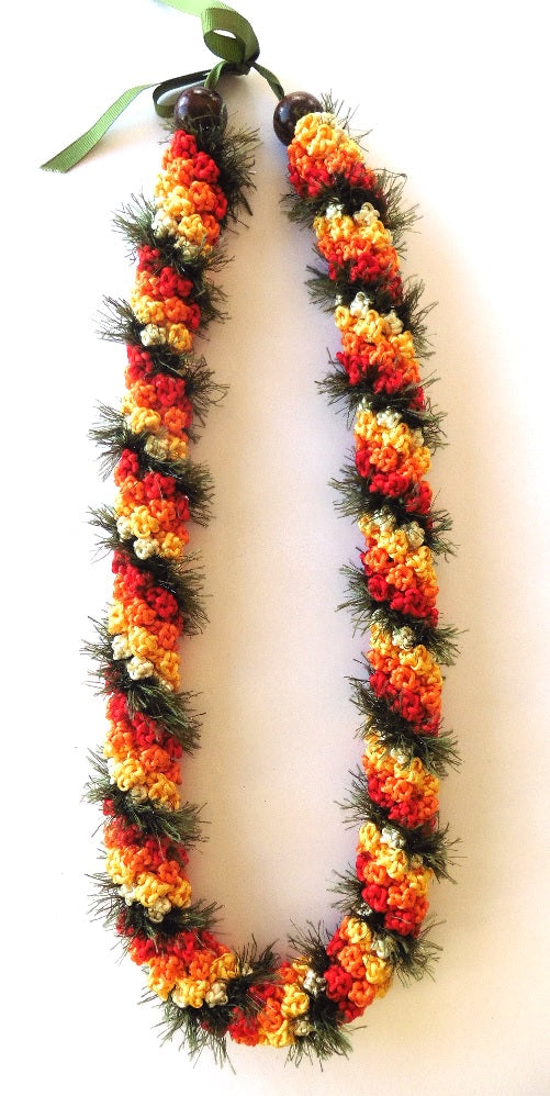 L009 - Deluxe rosebud Crochet Lei