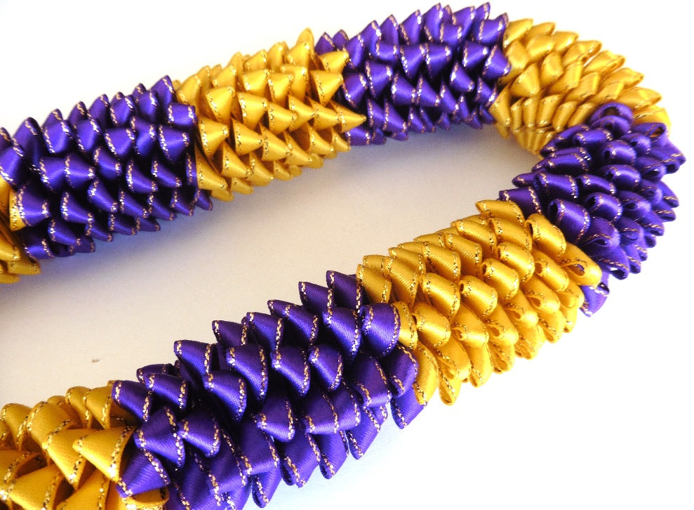 L060 - Deluxe Sectional Ribbon Lei