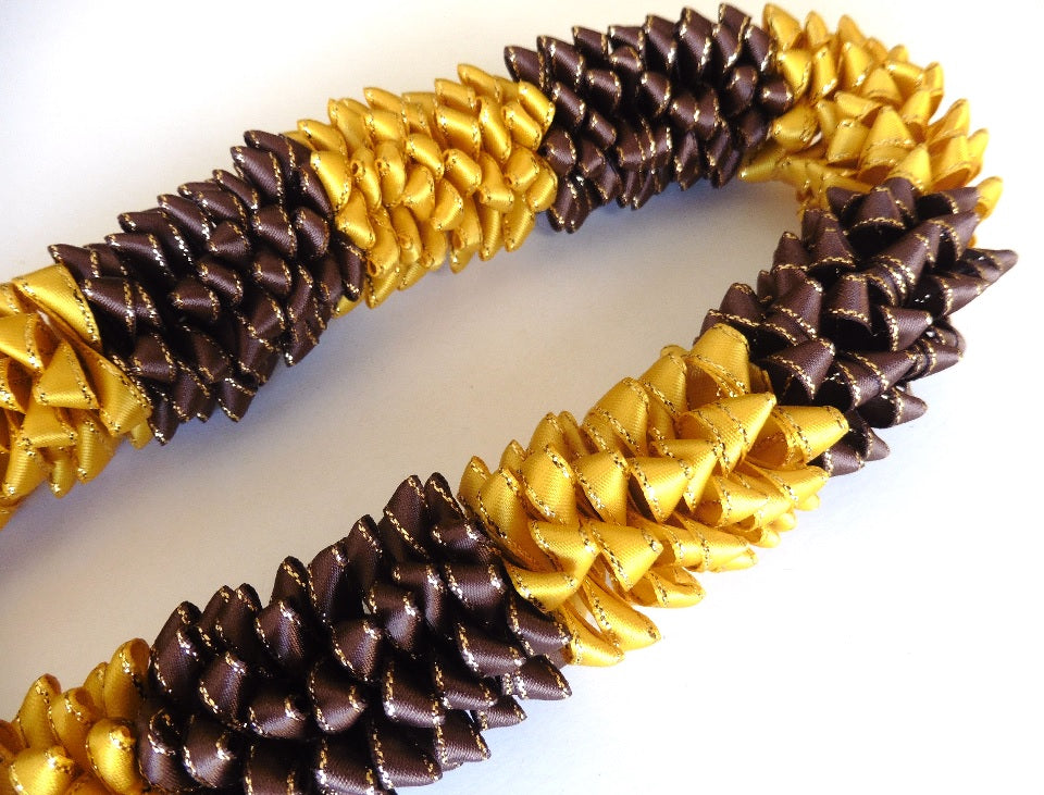 L060 - Deluxe Sectional Ribbon Lei