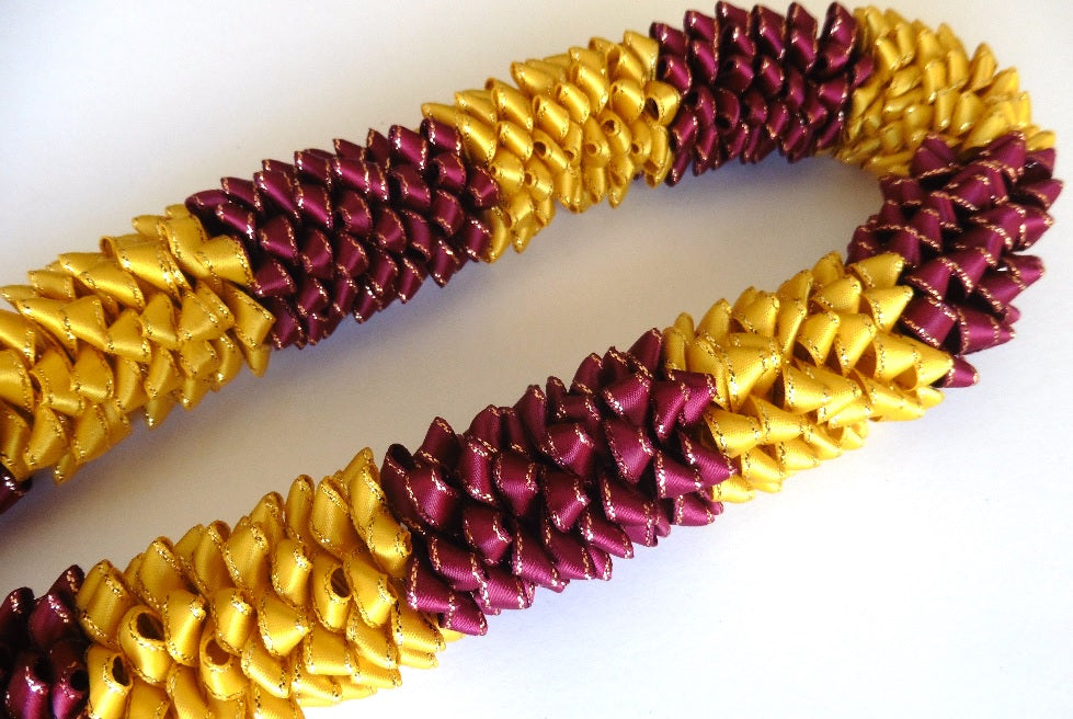 L060 - Deluxe Sectional Ribbon Lei