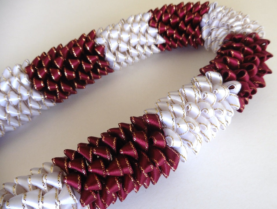 L060 - Deluxe Sectional Ribbon Lei