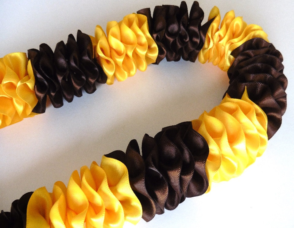 L069 - Plumeria Sectional Ribbon Lei