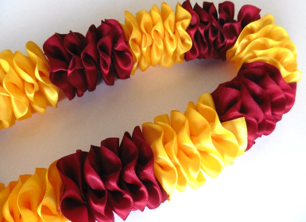 L069 - Plumeria Sectional Ribbon Lei