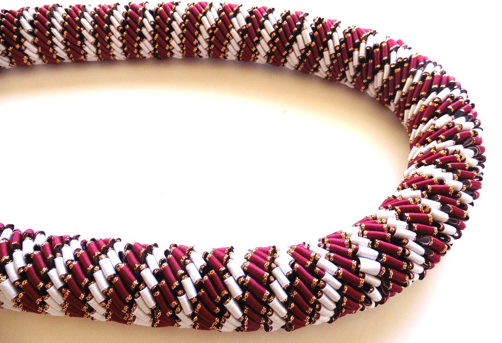 L070 - Deluxe spiral Ribbon Lei