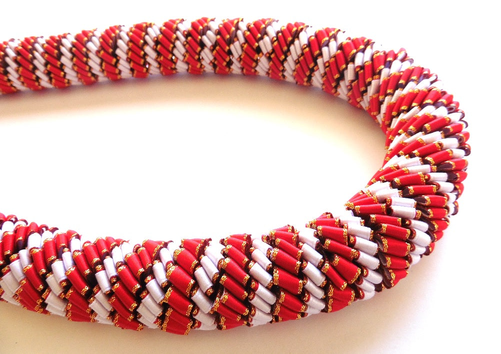 L070 - Deluxe spiral Ribbon Lei